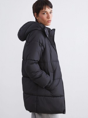 LC Waikiki Lcw Vision Siyah Kapüşonlu Kadın Şişme Mont