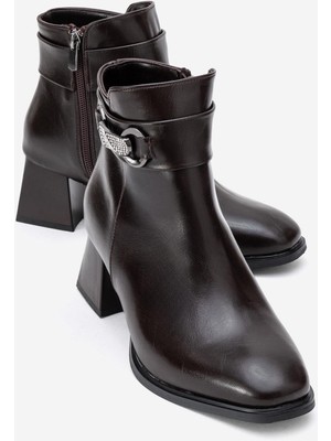 Ccway Taşlı Tokalı  Küt Burunlu Topuklu Bot KAHVE CİLT