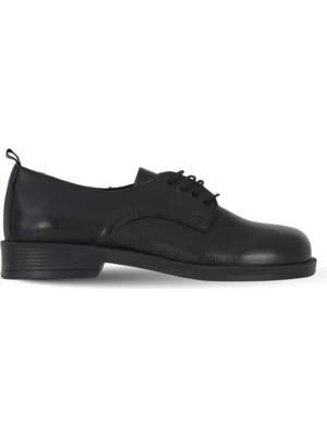 Bueno Shoes Siyah Deri Kadın Az Topuklu Ayakkabı 01WF2005 01WF2005