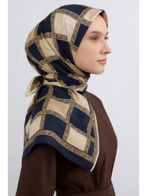 Vissona %100 Twill İpek Geometrik Desenli Lacivert - Krem Renkli 90x90 Eşarp Dikim Şekli : El Dikişi