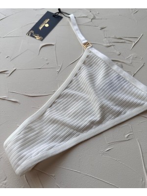 Intive Lingerie Victoria Yanları V Aksesuarlı %95 Pamuklu Fitilli Tanga
