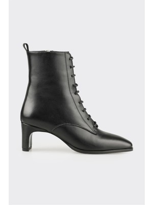 Elle Siyah Deri Kadın Klasik Bot