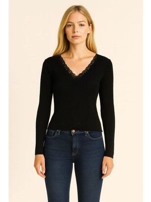 Gigi Giyim V Yaka Dantel Detaylı Kadın Bluz