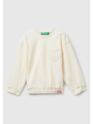 Benetton Kız Çocuk Ekru Dikiş Detaylı Kalpli Yama Cepli Regular Fit Sweatshirt