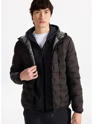 Discovery Expedition D5WM-MNT3730 Siyah Kapüşon Yaka Basic Kapitone Erkek Şişme Mont