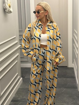 Muna Boutique Parlak Dokulu Önden Düğmeli Beli Lastikli Sarı Alt-Üst Takım