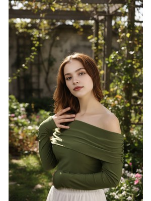 Flare Kadın Omzu Açık Sandy Kumaş Bluz | Esnek, Şık ve Konforlu Tasarım