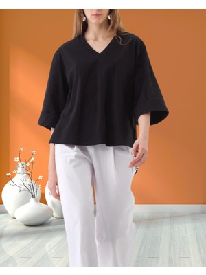 Minervaxint Kadın Kapri Kol V Yaka Yanı Yırtmaç ve Bağcık Detaylı Regular Fit Pamuklu Bluz