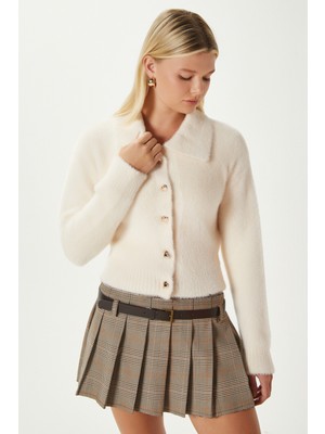 Ritnice Kadın Date Yumuşak Sakallı Kalp Düğmeli Polo Yaka Krem Triko Hırka