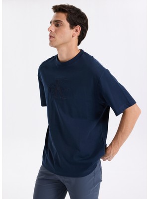 Calvin Klein Jeans Bisiklet Yaka Düz Lacivert Erkek T-Shirt LV04RB295GCEF Ss Hı Low Emb 16S Jer