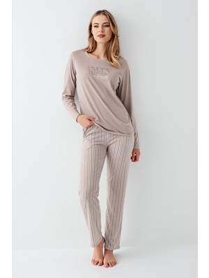Arnetta Kadın %100 Pamuklu Açık Yaka Çizgili Uzun Kollu Rahat Pijama Takım