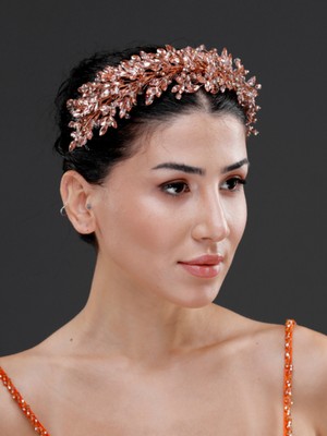 Magic Tiara Kristal Taşlı Zarif Taç – Farklı Renk Seçenekleriyle Özel Gün Saç Aksesuarı