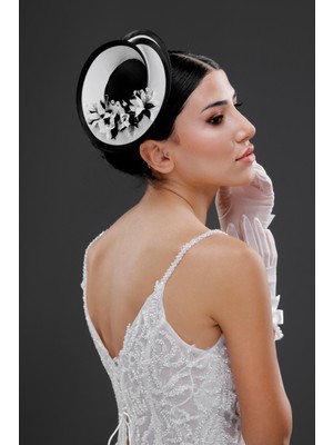Magic Tiara Çiçek ve Taş Detaylı Zarif Kep – Gelin, Nişan ve Özel Davet Aksesuarı