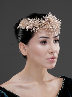 Magic Tiara Kristal Çiçek Detaylı Işıltılı Taç – Zarif Saç Aksesuarı