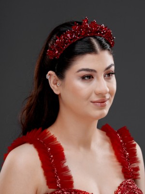 Magic Tiara Zarif Kristal Taşlı Gelin Tacı – Işıltılı Gümüş Renk Düğün, Nişan ve Özel Gün Aksesuarı