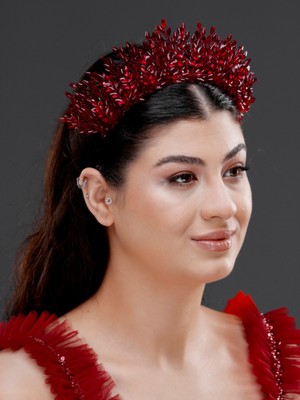 Magic Tiara Kristal Detaylı Işıltılı Gelin, Kutlama Tacı – Zarif Taşlı Düğün, Nişan ve Kına Saç Aksesuarı