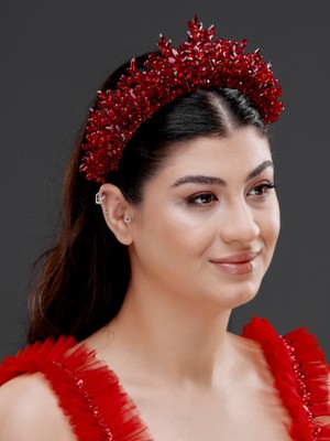 Magic Tiara Kristal Taşlı Işıltılı Taç – Zarif Saç Aksesuarı