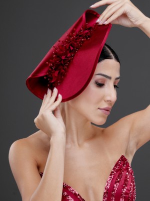 Magic Tiara Çiçek ve Boncuk Detaylı Zarif Kadın Davet Kepi – Özel Gün, Nikah ve Nişan Şapkası