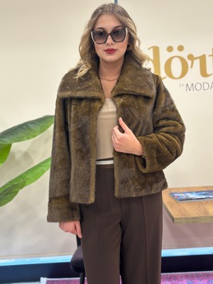 Dörtelle Ekstra Yumuşak Doku Dolgun Kancalı Kürk Mont