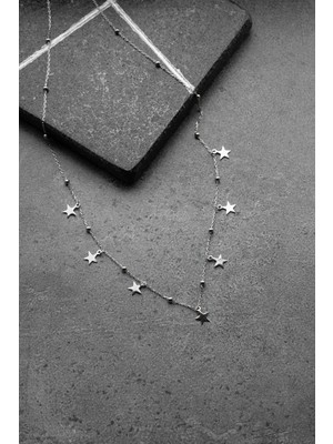 Famira 925 Ayar Gümüş Yıldız Salaş Kolye