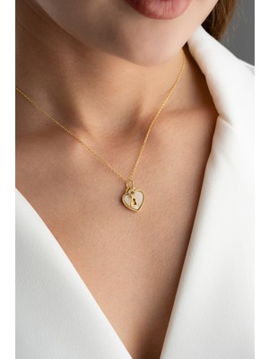 Famira 925 Ayar Gümüş Kilit Kalp Kolye