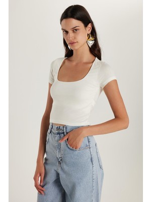 Tudors Kadın Slim Fit Dar Kesim Kısa Kollu U Yaka Ekru Bluz