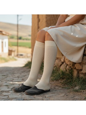 1950’LERDEN Sandık Çıkması Saf Yün Kadın Diz Hizası Antika Çorap (El Örgüsü, 36–37 Numara)