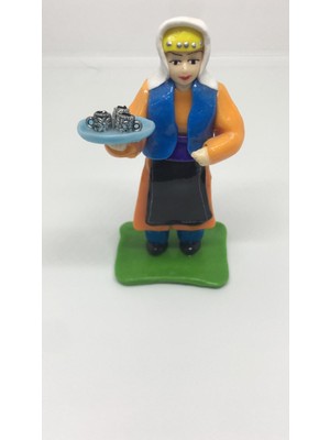 Lebron Tepsi Taşıyan Kadın Nostaljik Biblo