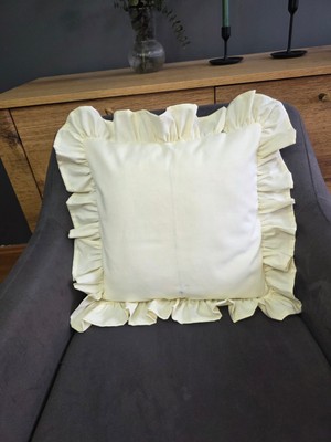 Fırfırlı Kırlent Kılıfı Sıvı Itici Özeliğe Sahip