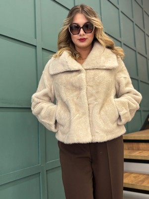 Dörtelle Ekstra Yumuşak Doku Dolgun Kancalı Kürk Mont