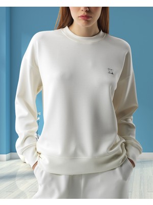 Minervaxint Kadın Bisiklet Yaka Dokulu Logo Detaylı Modal Kumaş Oversize Sweatshırt