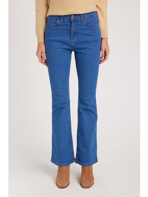 Tudors Kadın Regular Fit Klasik Kesim Pamuklu Ispanyol Paça Mavi Jean Kot Pantolon