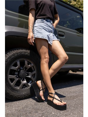 Angelina Jones Parades Kadın Nude Dolgu Taban Parmak Arası Sandalet