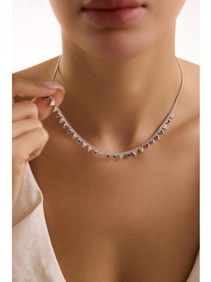 Nereze 925 Ayar Gümüş Rodyum Kaplama Gurmet Zircirli Minik Zirkon Taşlı Üçgen Model Kolye