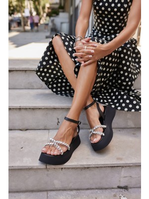 Kadın Angelina Jones Lupi Siyah Seffaf Taş Detaylı Dolgu Sandalet Orta Topuklu Rahat Tasarım