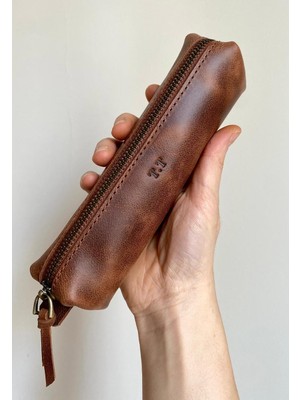 Alesta Leather Atelier (Isim Yazıyoruz) Kalemlik / Mini Makyaj Çantası - El Yapımı Hakiki Deri