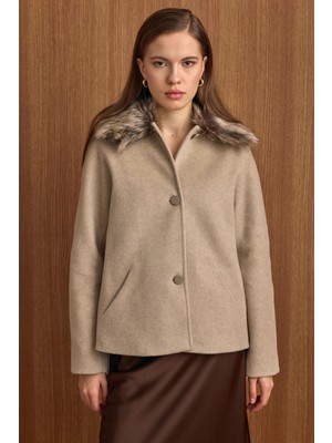 Olcay Yakası Çıkabilen Kürklü Kısa Kaban Taş 3158