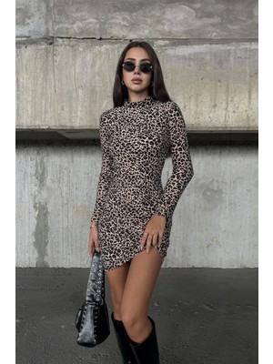 Leopar Desenli Süet Dik Yaka Mini Elbise