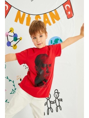Koton Erkek Çocuk Atatürk Baskılı Tişört Kısa Kollu Bisiklet Yaka Pamuklu