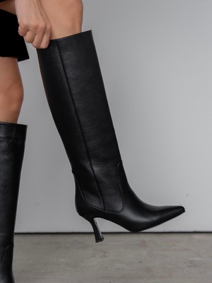 Ece'nin Butiği Kadın Çizme Ambra Siyah  Günlük Kullanım İçin Şık Tasarım