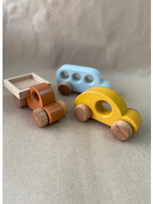 Tiny Wood Montessori Uyumlu Ahşap Araba Seti – El Işçiliği ve Doğal Ahşap