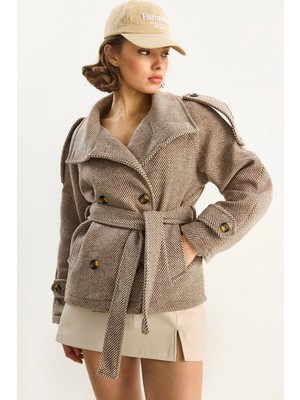 Shade Kadın Dik Yaka Cep Detaylı Kuşaklı Astarlı Balıksırtı Kaşe Kaban