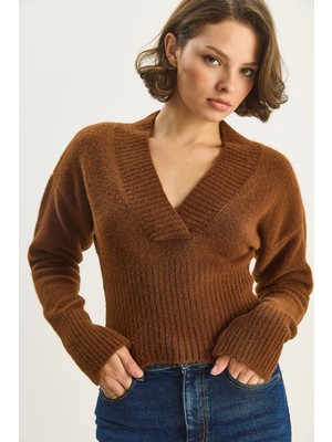 Shade Kadın V Yaka Bel Oturtmalı Fitilli Triko Kazak