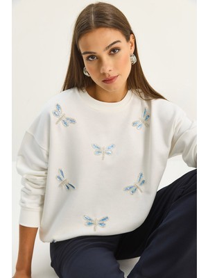 Shade Kadın Bisiklet Yaka Kelebek Taş Işlemeli Relaxed Sweatshirt