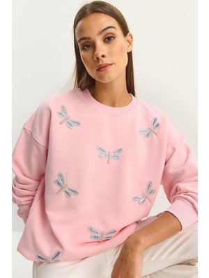 Shade Kadın Bisiklet Yaka Kelebek Taş Işlemeli Relaxed Sweatshirt
