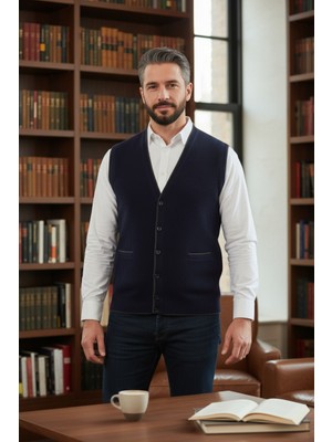 Kamalı Erkek Lacivert V Yaka Düğmeli Cepli Regular Fit Tüylenmeyen Örgü Triko Yelek Basic Stil