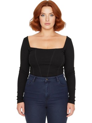 Ersefa Kadın Cool & Comfort Tarzı Ekru Örme Crop Bluz Vücuda Oturan Bodycone Silueti Ile Günlük Kullanım
