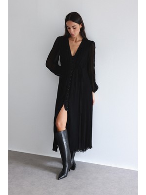 Lutvelizade Çizme 2312 - Sivri Burun Önden Dikiş Detaylı Siyah Croc Kadın Çizme