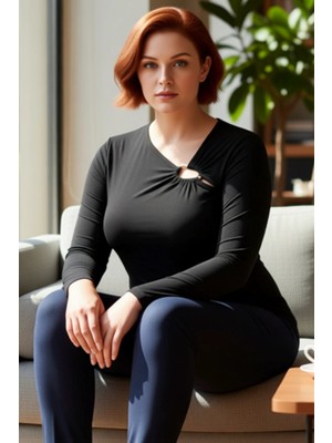 FRM Kadın Örme Bluz Büyük Beden Asimetrik Yaka ve Şık Aksesuar Detayı Kaliteli Şık Rahat Modern