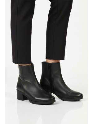 Ayakmod Siyah Hakiki Deri Fermuarlı Polarlı Kadın Bot 92162-1 Z